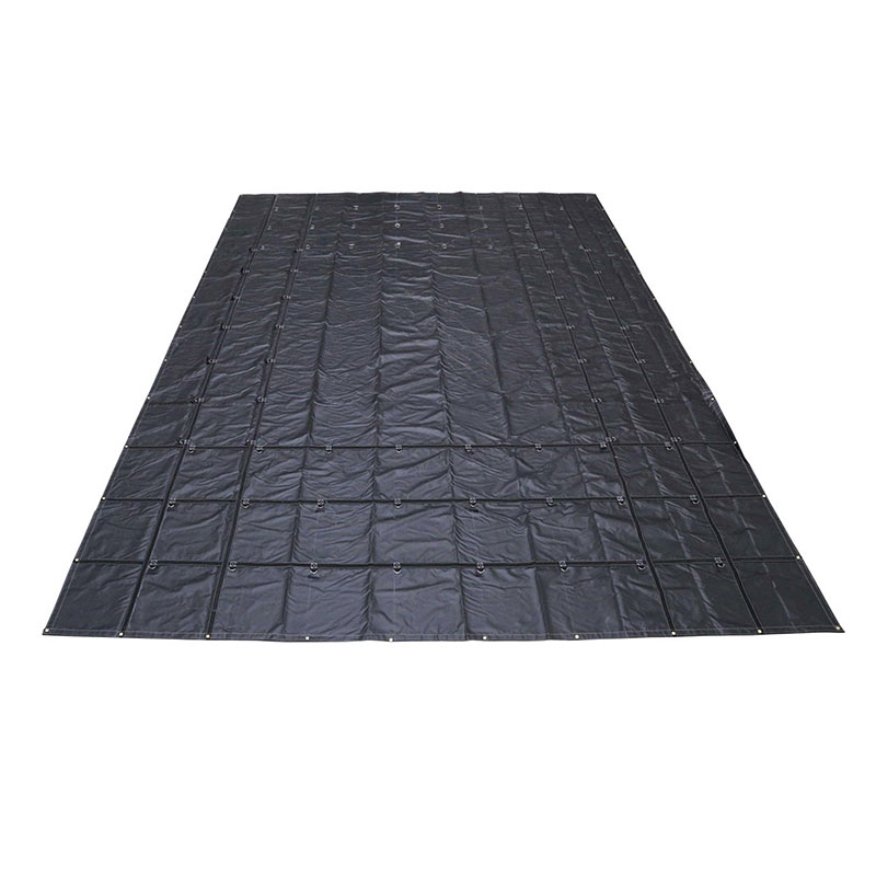 Schwarze Plane aus Holz